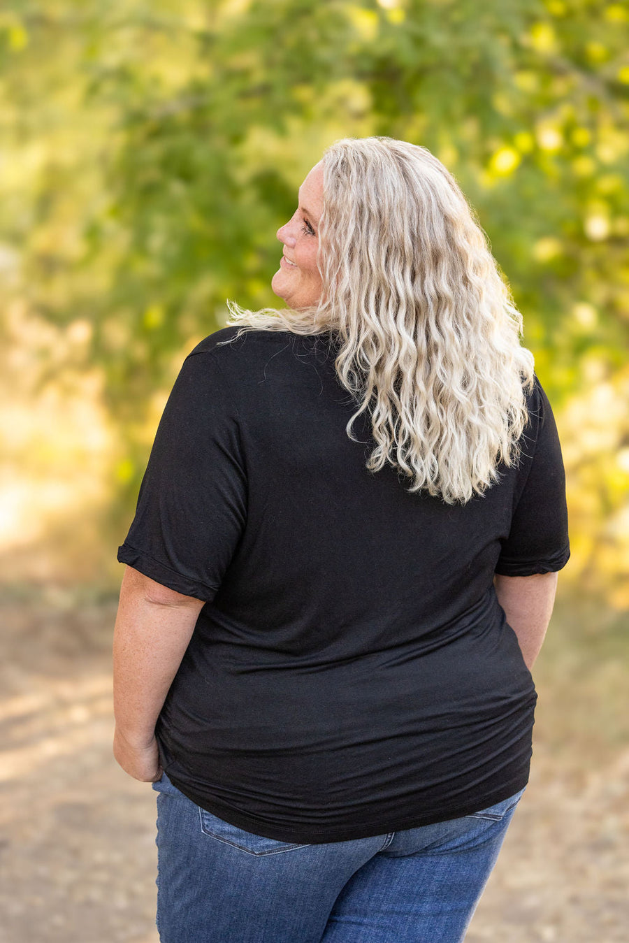 WAREHOUSE Sophie Pocket Tee - Black | Women's Short Sleeve