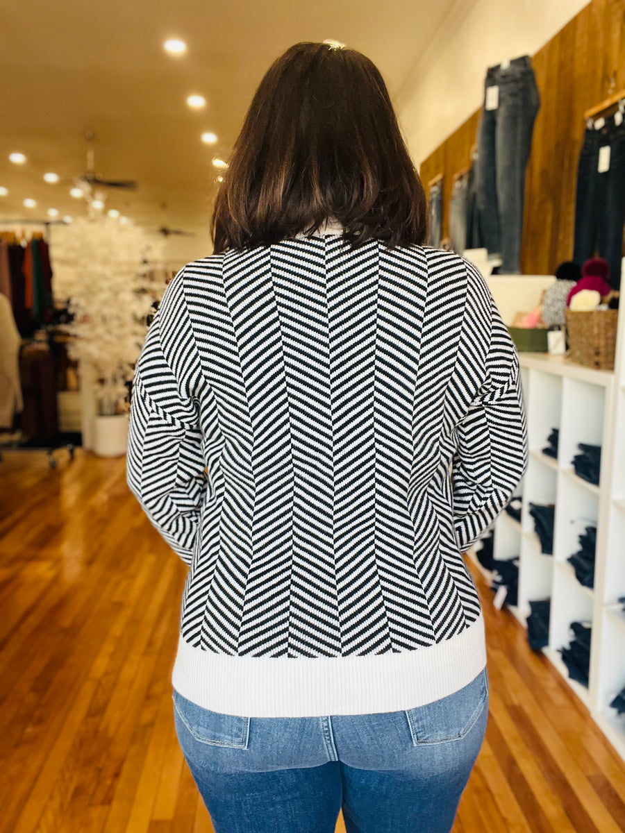 Chevron Pullover- Black & White FINAL SALE