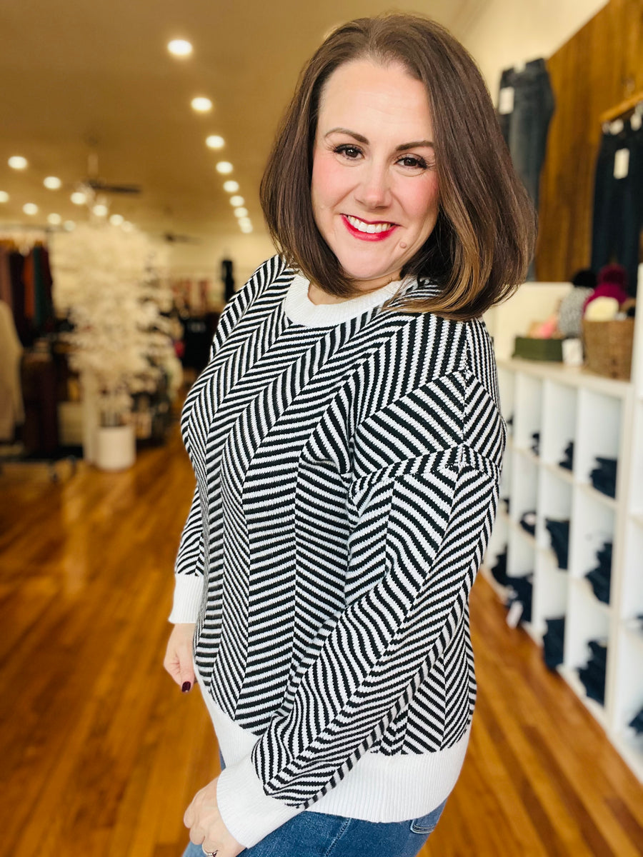 Chevron Pullover- Black & White FINAL SALE