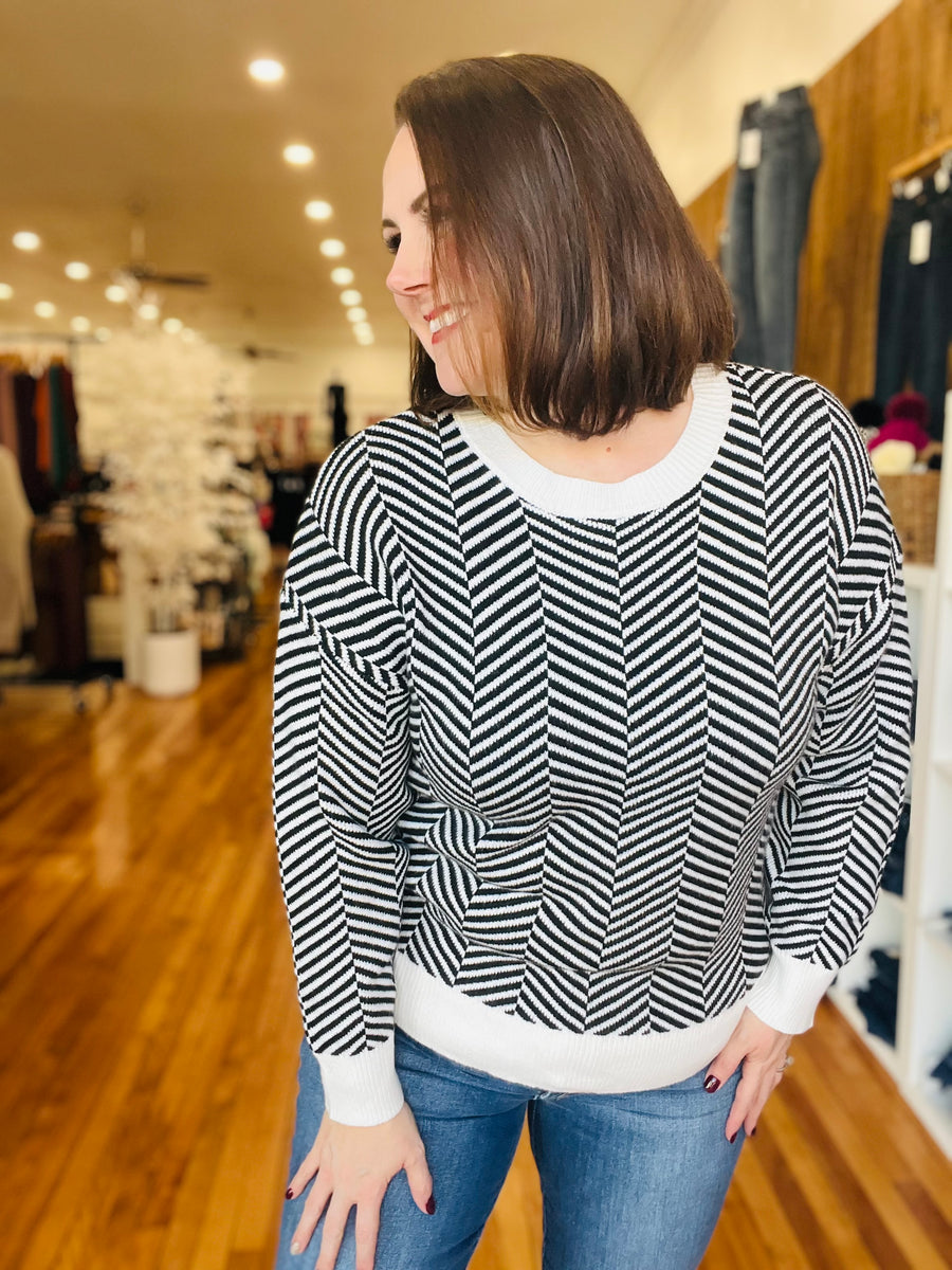 Chevron Pullover- Black & White FINAL SALE
