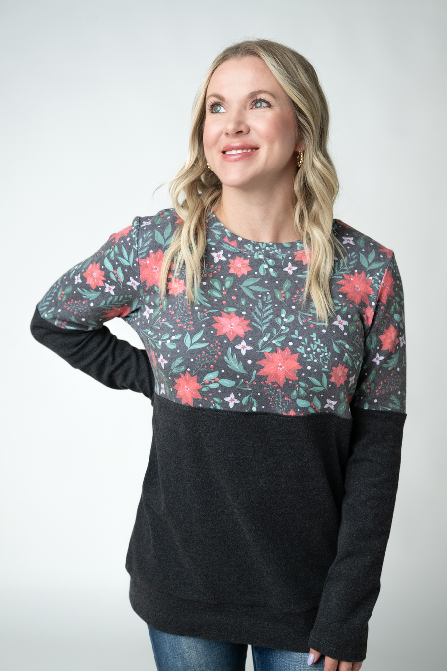 WAREHOUSE ONLY Natalie Pullover - Poinsettia Nights
