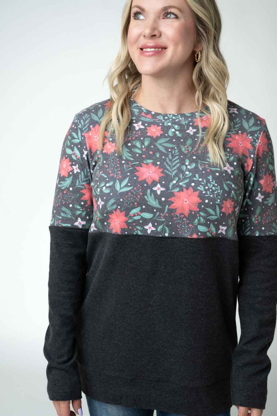 WAREHOUSE ONLY Natalie Pullover - Poinsettia Nights
