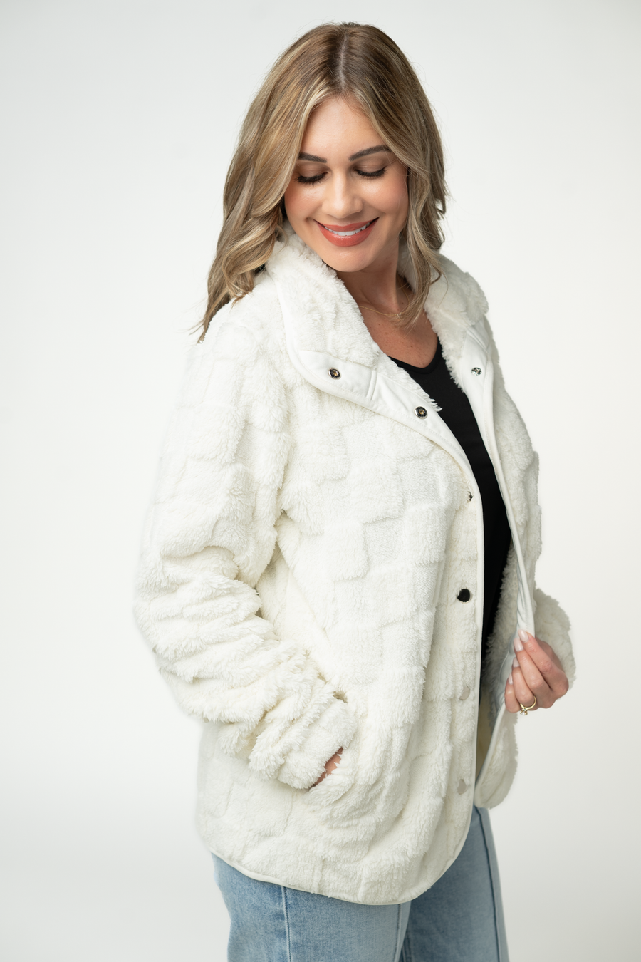 WAREHOUSE ONLY Checkered Snap Sherpa - Ivory