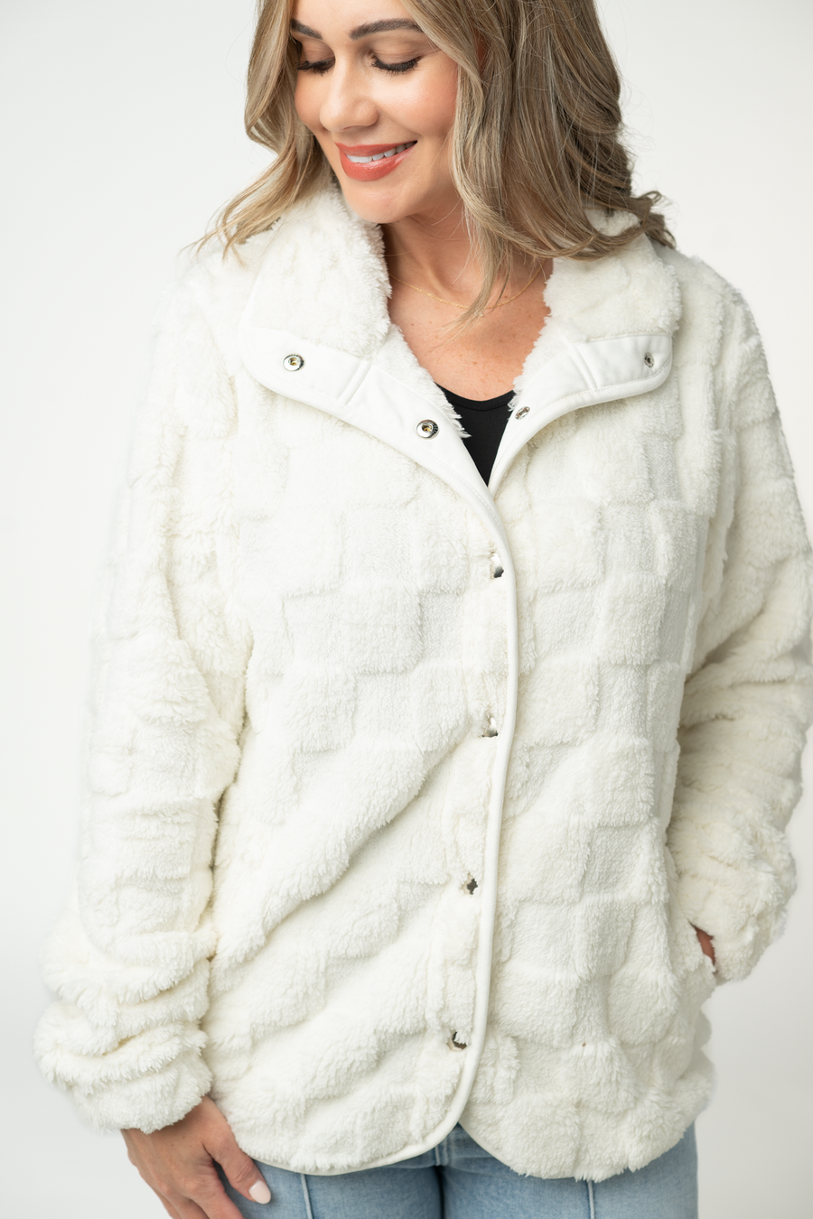 WAREHOUSE ONLY Checkered Snap Sherpa - Ivory