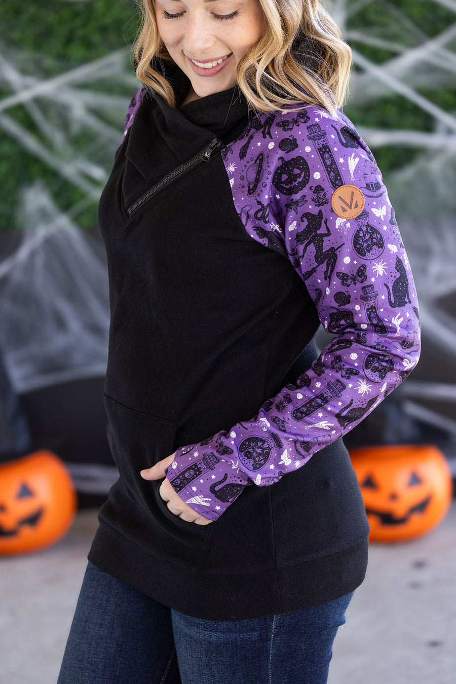 WAREHOUSE Zoey ZipCowl Sweatshirt - I Put A Spell On You and Black