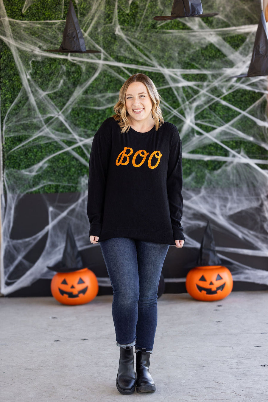 WAREHOUSE Corrine Embroidered Pullover Top - BOO