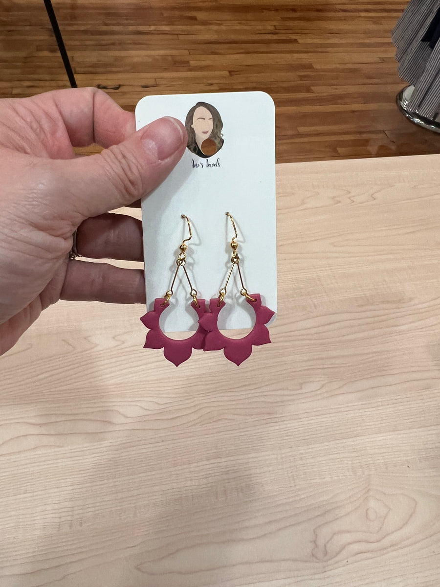 Clay Dangles
