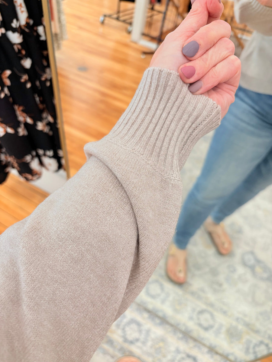 Front Seam Round-Neck Sweater- Light Mocha