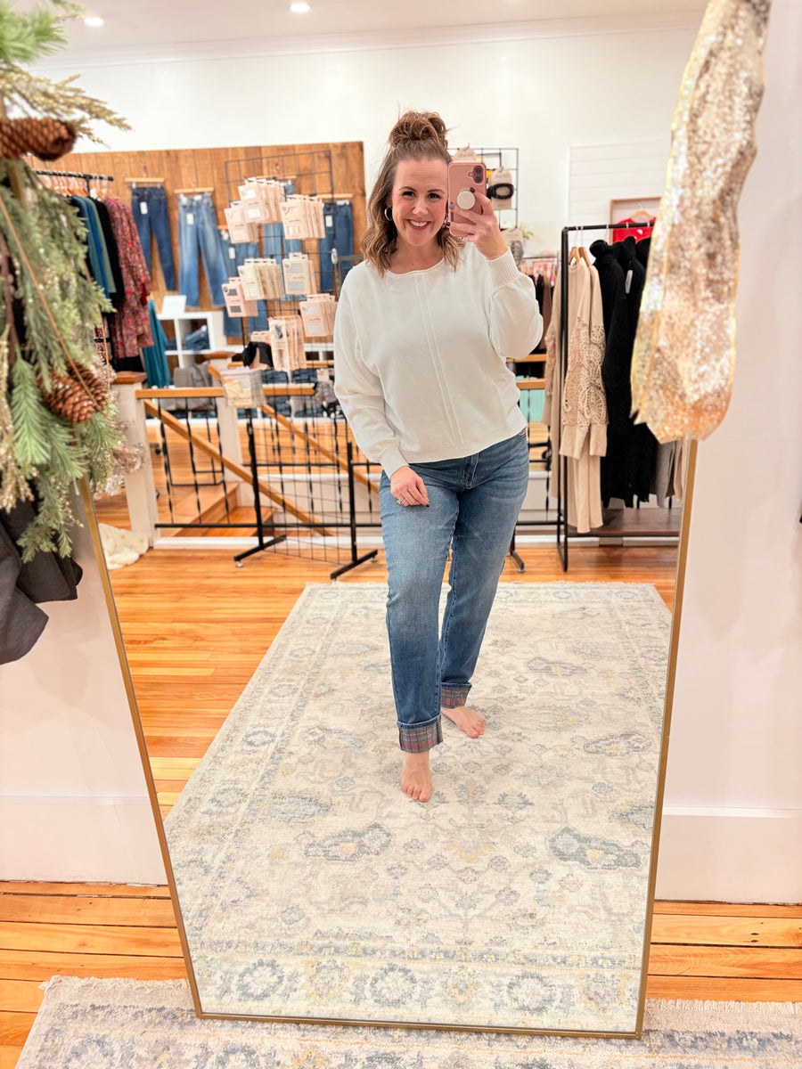 Front Seam Round-Neck Sweater- Ivory