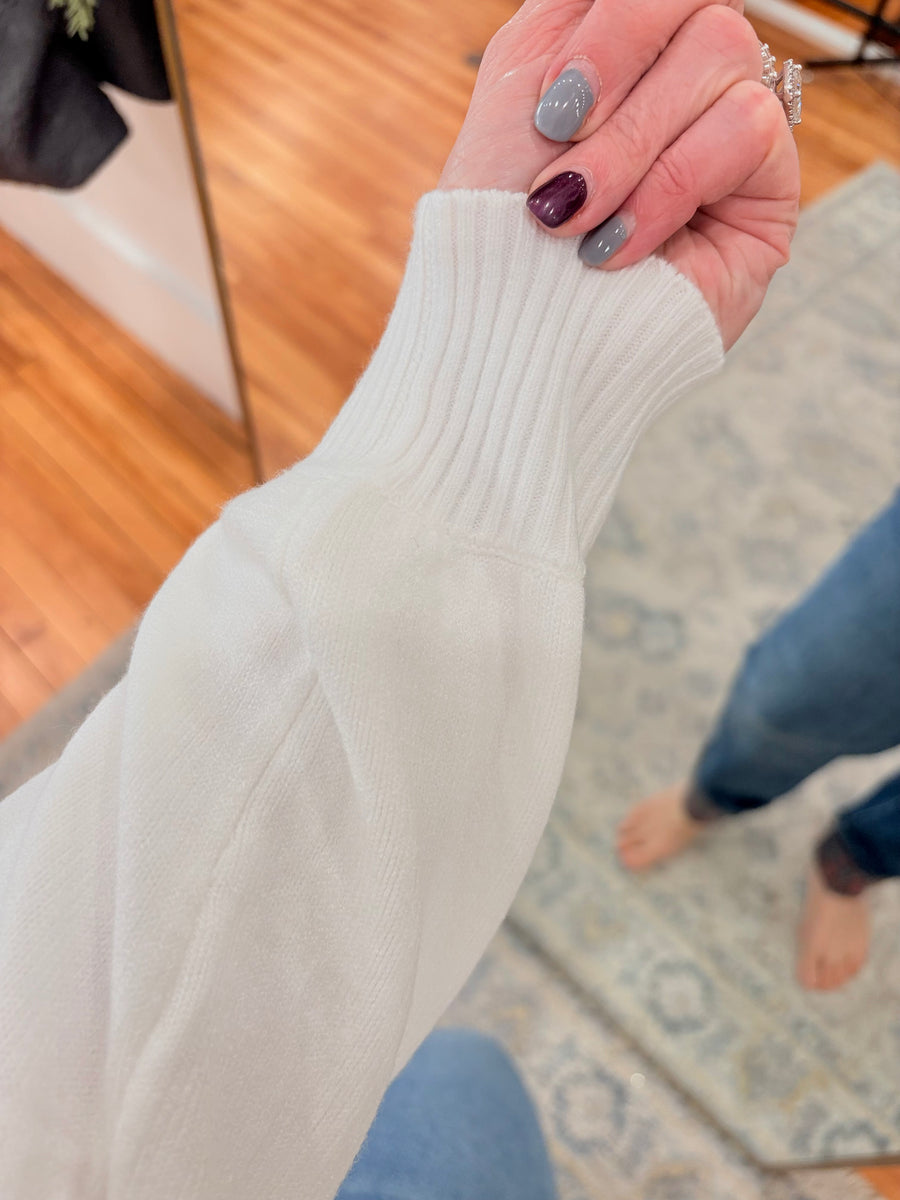 Front Seam Round-Neck Sweater- Ivory