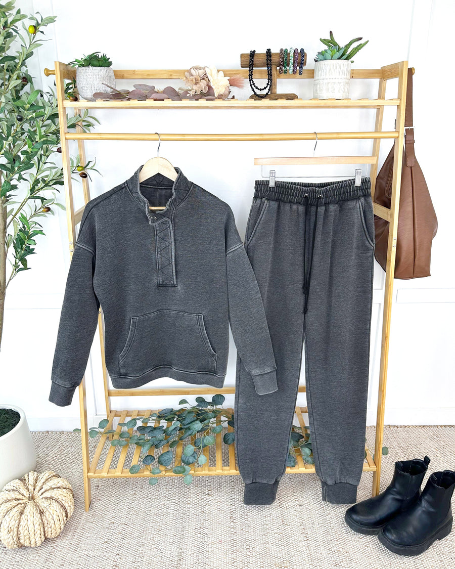 WAREHOUSE ONLY Vintage Wash Joggers - Black