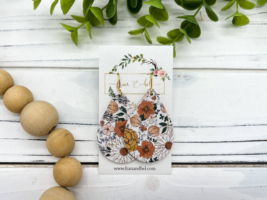 Daisy Floral Teardrop- Silver Wires