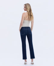 Carlene- Midrise Slim Fit
